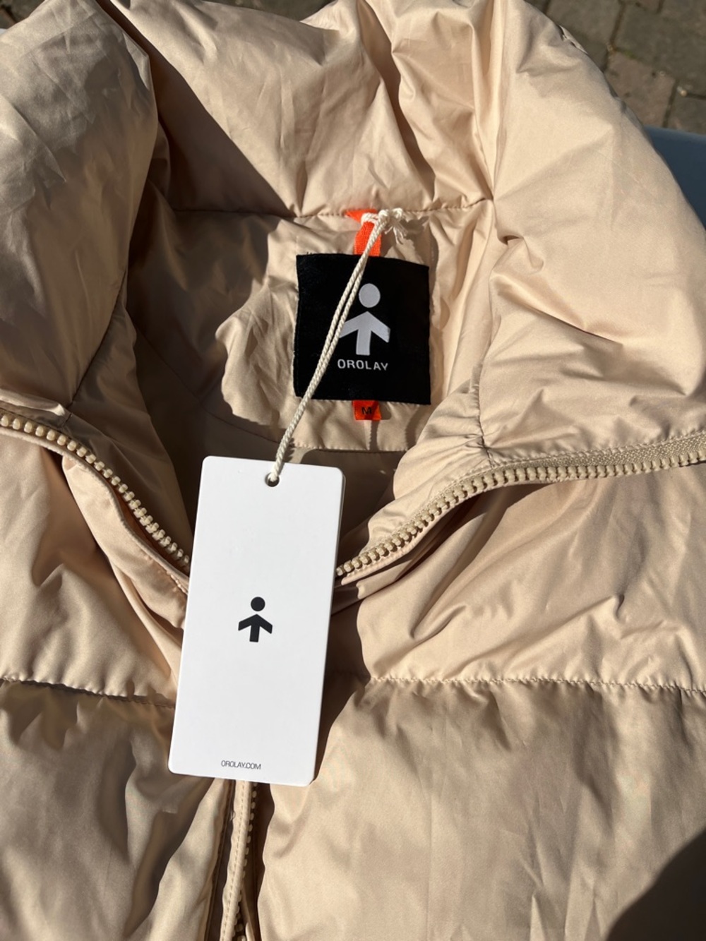 Short Cream Puffer Jacket with Ribbed Cuffs - Picture 2 of 3